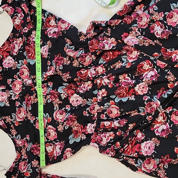 Cold shoulder halter dress - NWOT - Picture 8 of 13